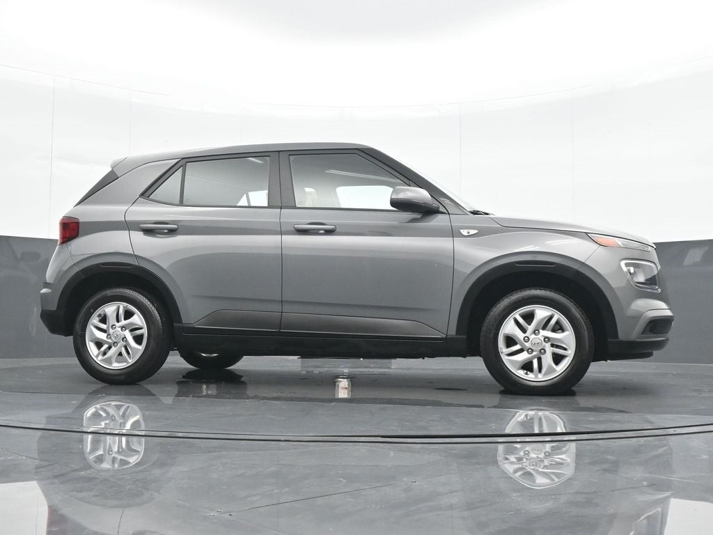 2022 Hyundai Venue SE