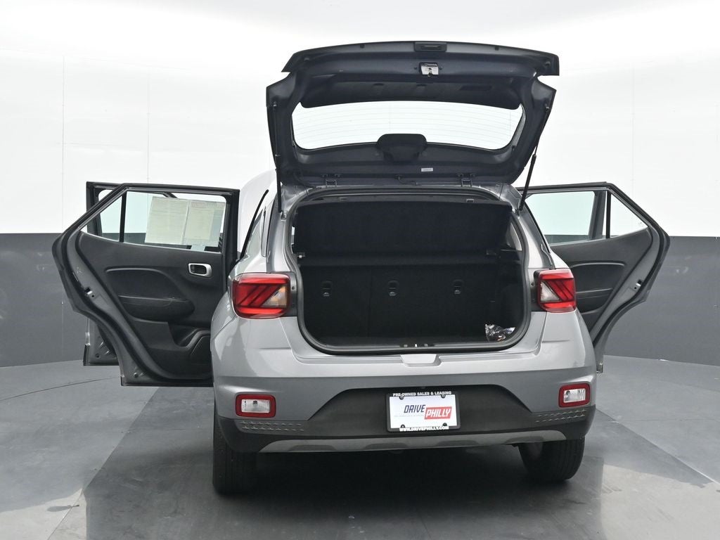 2022 Hyundai Venue SE