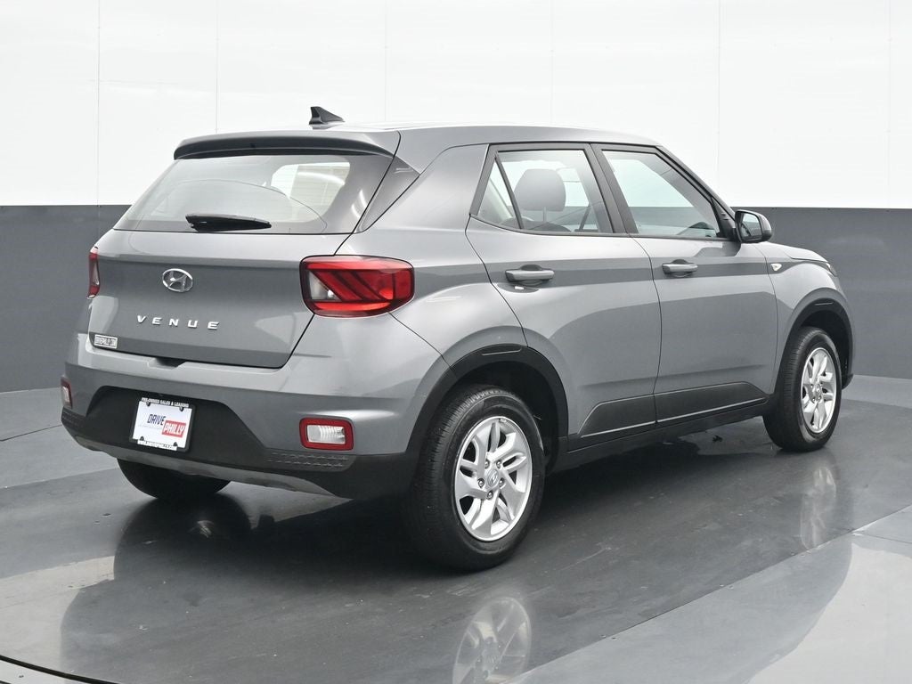 2022 Hyundai Venue SE