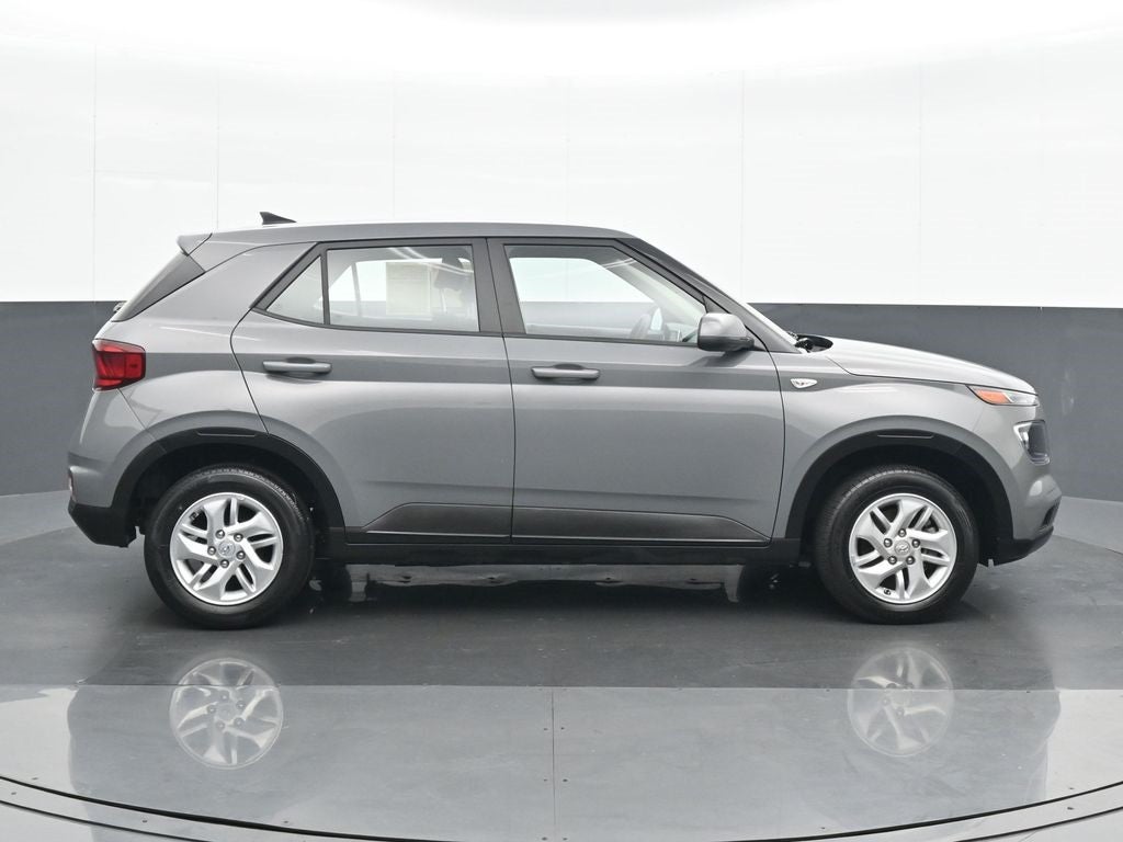 2022 Hyundai Venue SE