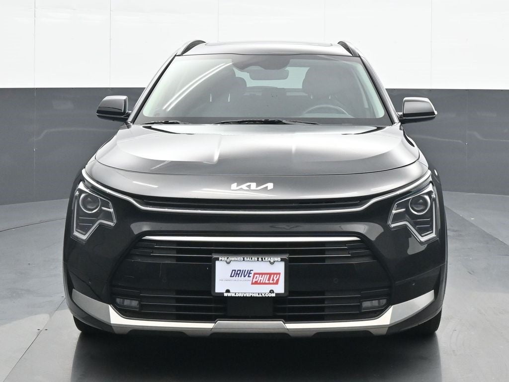 2023 Kia Niro SX HEV's photo