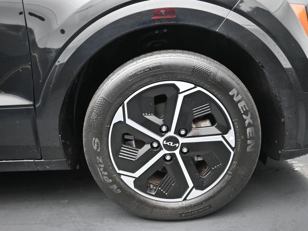 2023 Kia Niro SX