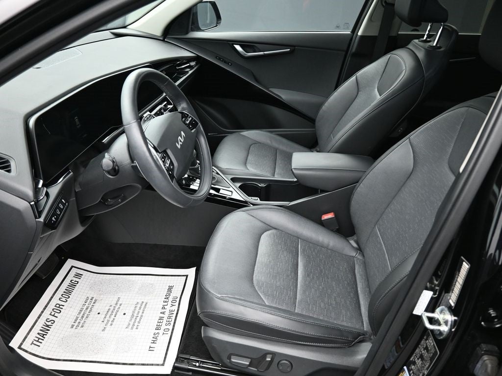 2023 Kia Niro SX