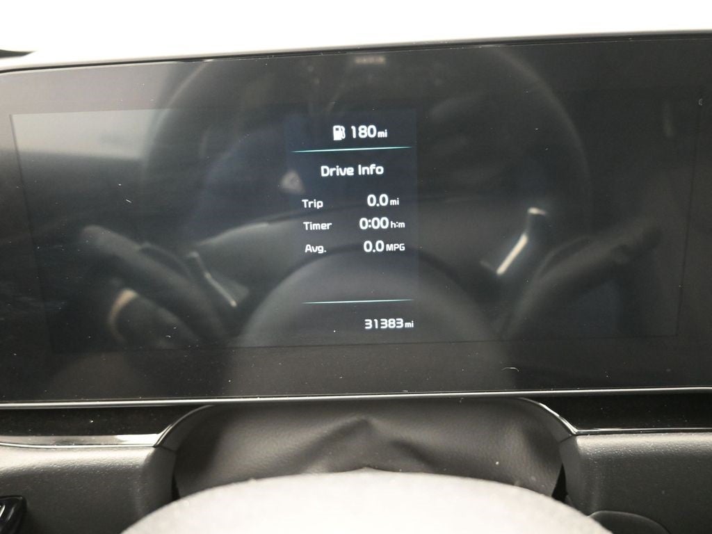 2023 Kia Niro SX