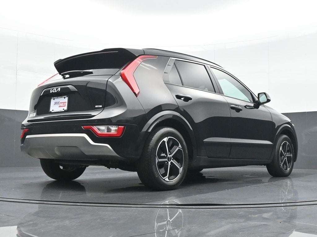 2023 Kia Niro SX