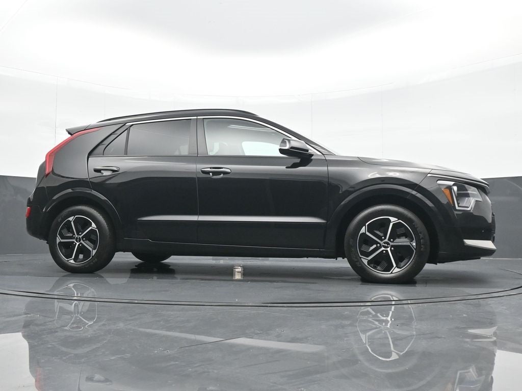 2023 Kia Niro SX