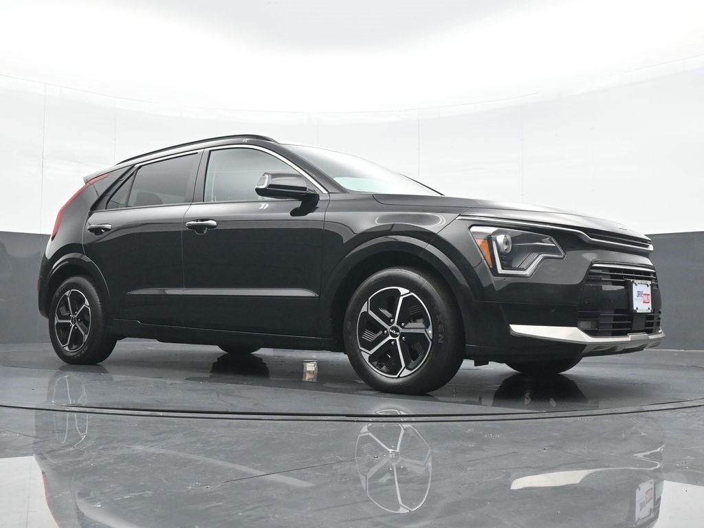 2023 Kia Niro SX