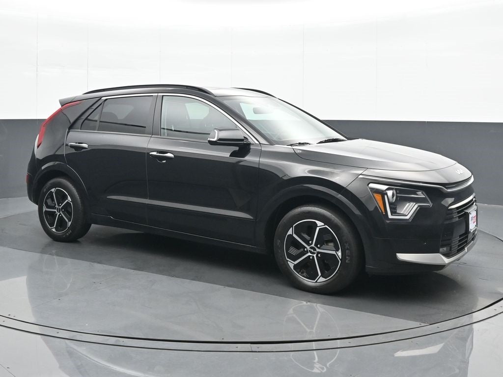 2023 Kia Niro SX