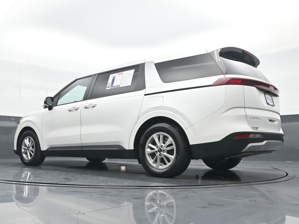 2024 Kia Carnival LX
